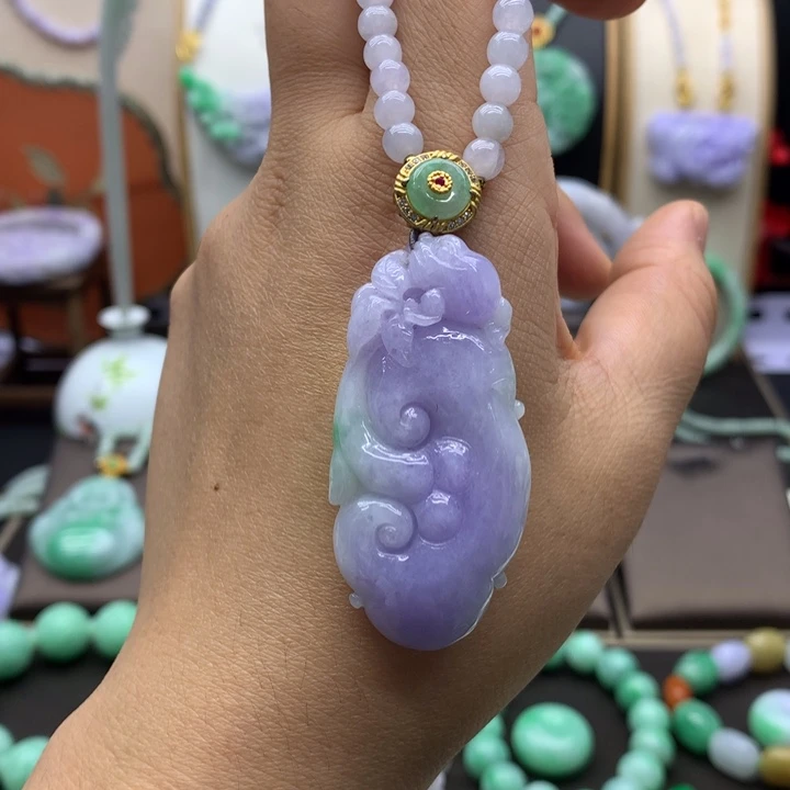 琴***室吊坠(赠链)未镶嵌翡翠