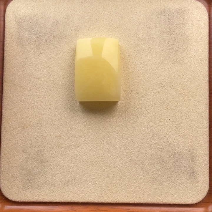 裸石琥珀未镶嵌好