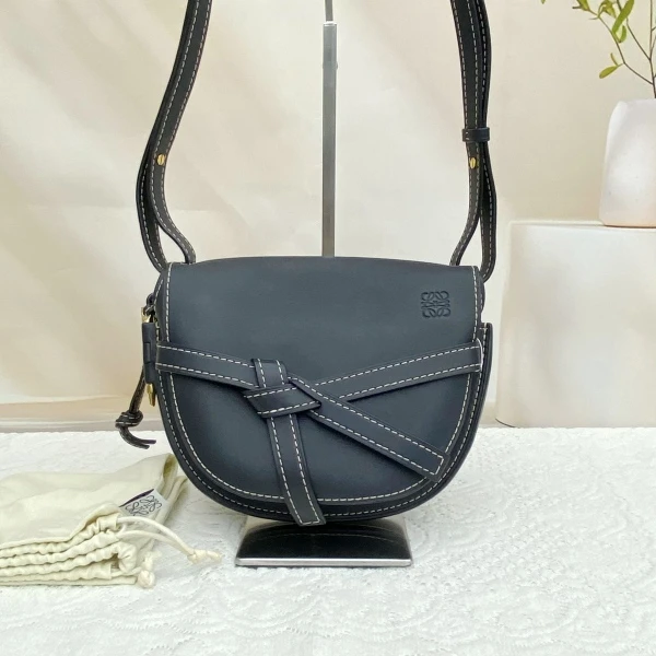 95新/罗意威/妃鱼/单肩包/市场价15800/250308LT0042