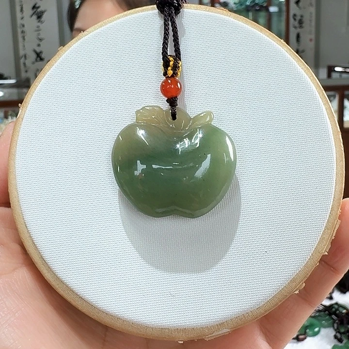 密玉（石英质玉）未镶嵌颈饰