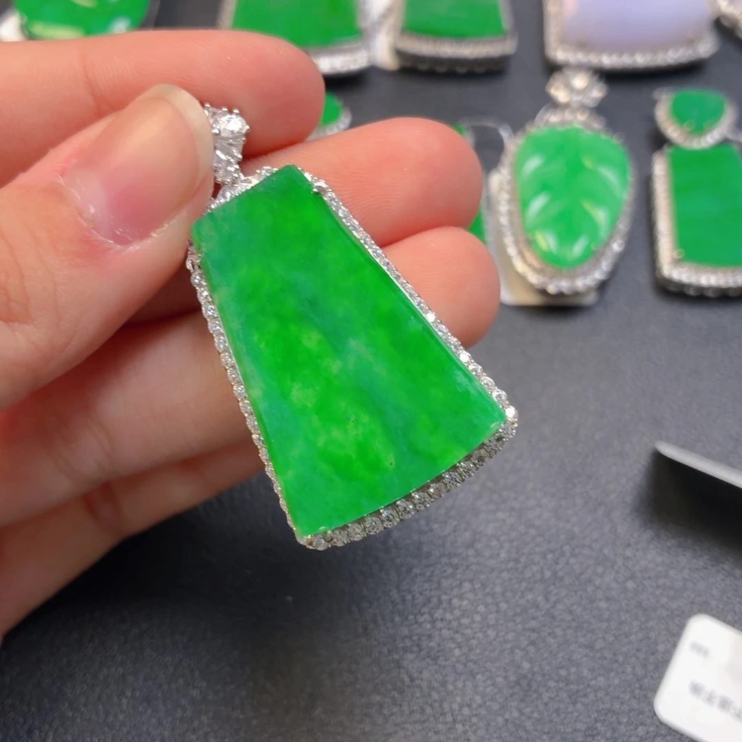 翡翠银S925镶嵌颈饰