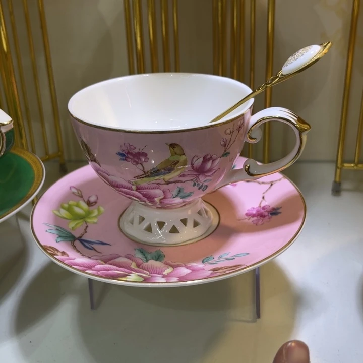 45%以上骨粉骨瓷咖啡杯碟一套加金勺子