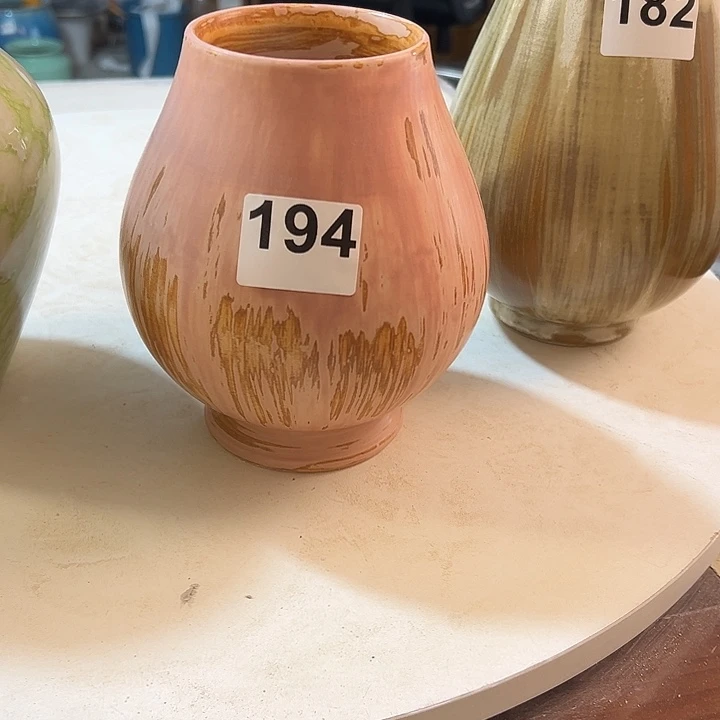 某***某白泥花瓶口7，高17，194，摆件