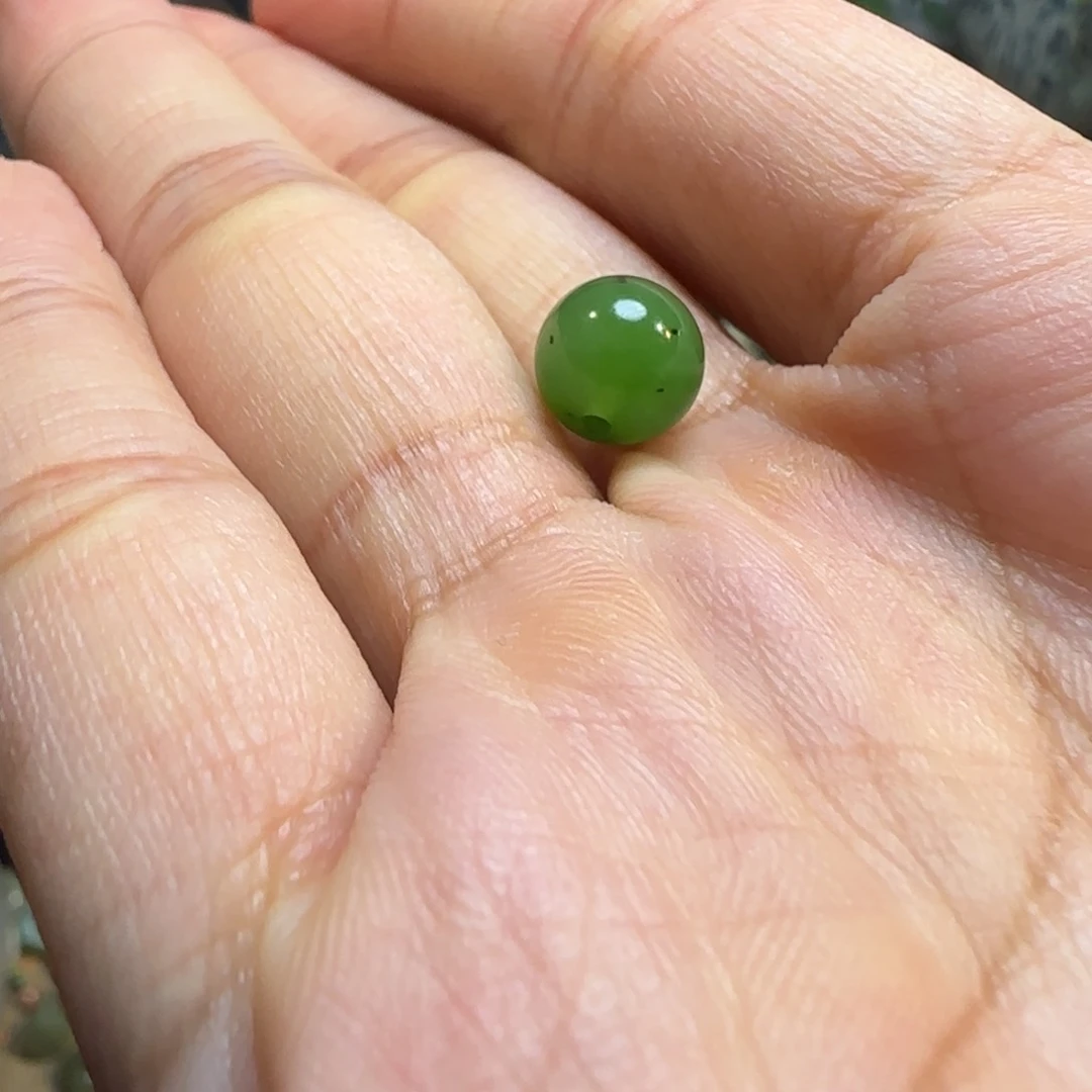 和田玉未镶嵌颈饰8mm碧玉