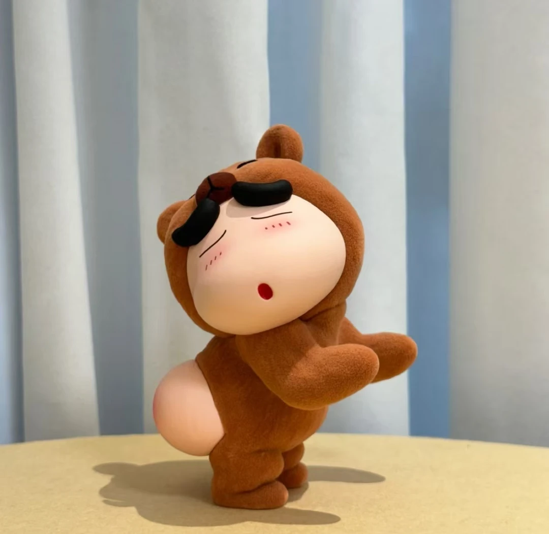 蜡笔小新植绒圆润公仔居家手办摆件可爱搞怪屁屁熊送礼推荐