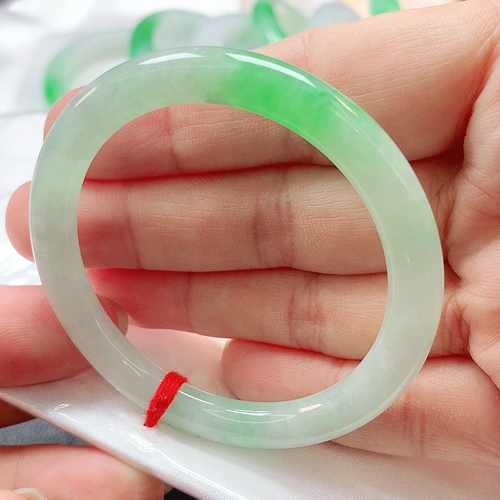 翡翠手镯未镶嵌圆条0694