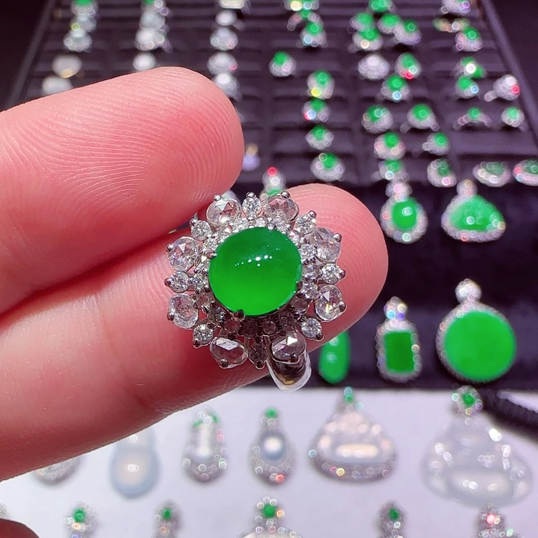 翡翠18K金镶嵌戒指戒指