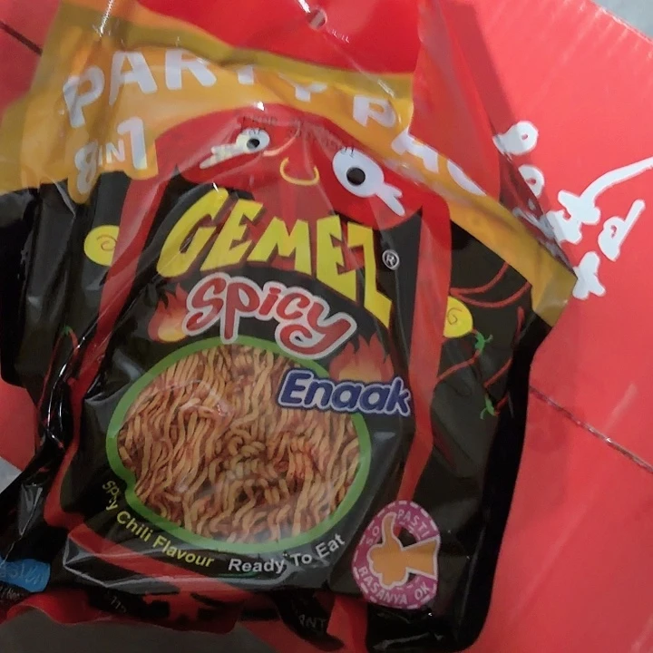 辣的小鸡面,哈哈哈哈哈哈哈