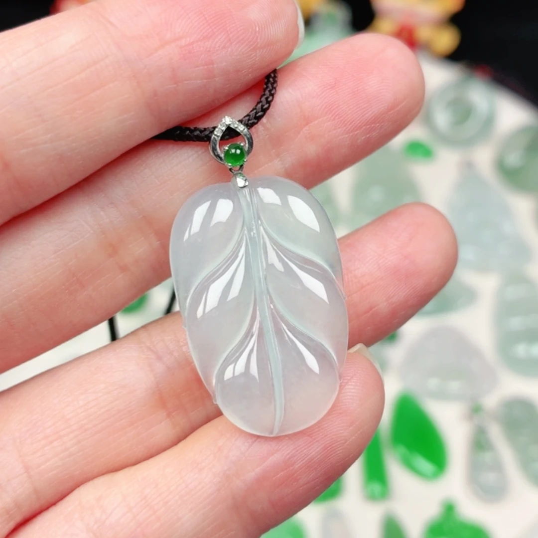 颈饰18K金镶嵌翡翠缅甸天然A货翡翠