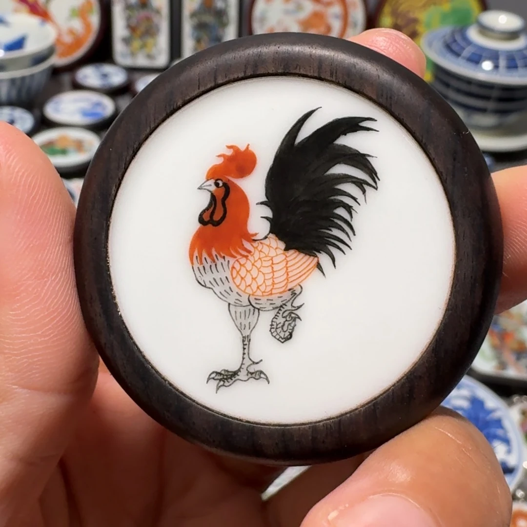 瓷片㬢***袍精品挂件一个