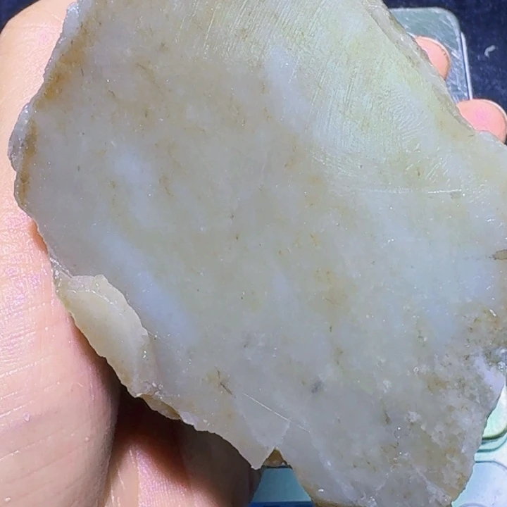 未镶嵌和田玉（糖玉）珠宝半成品