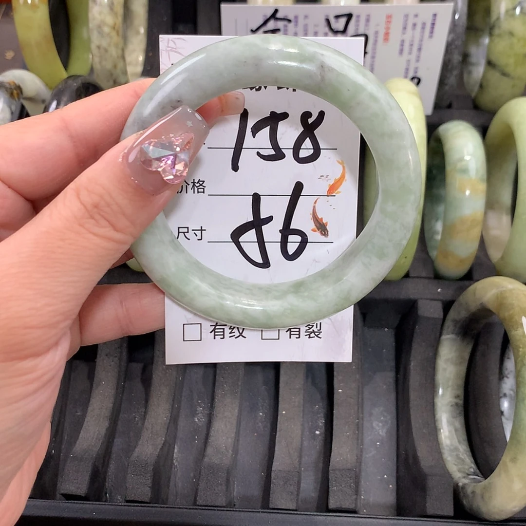 【闪购商品】未镶嵌蛇纹石玉手镯