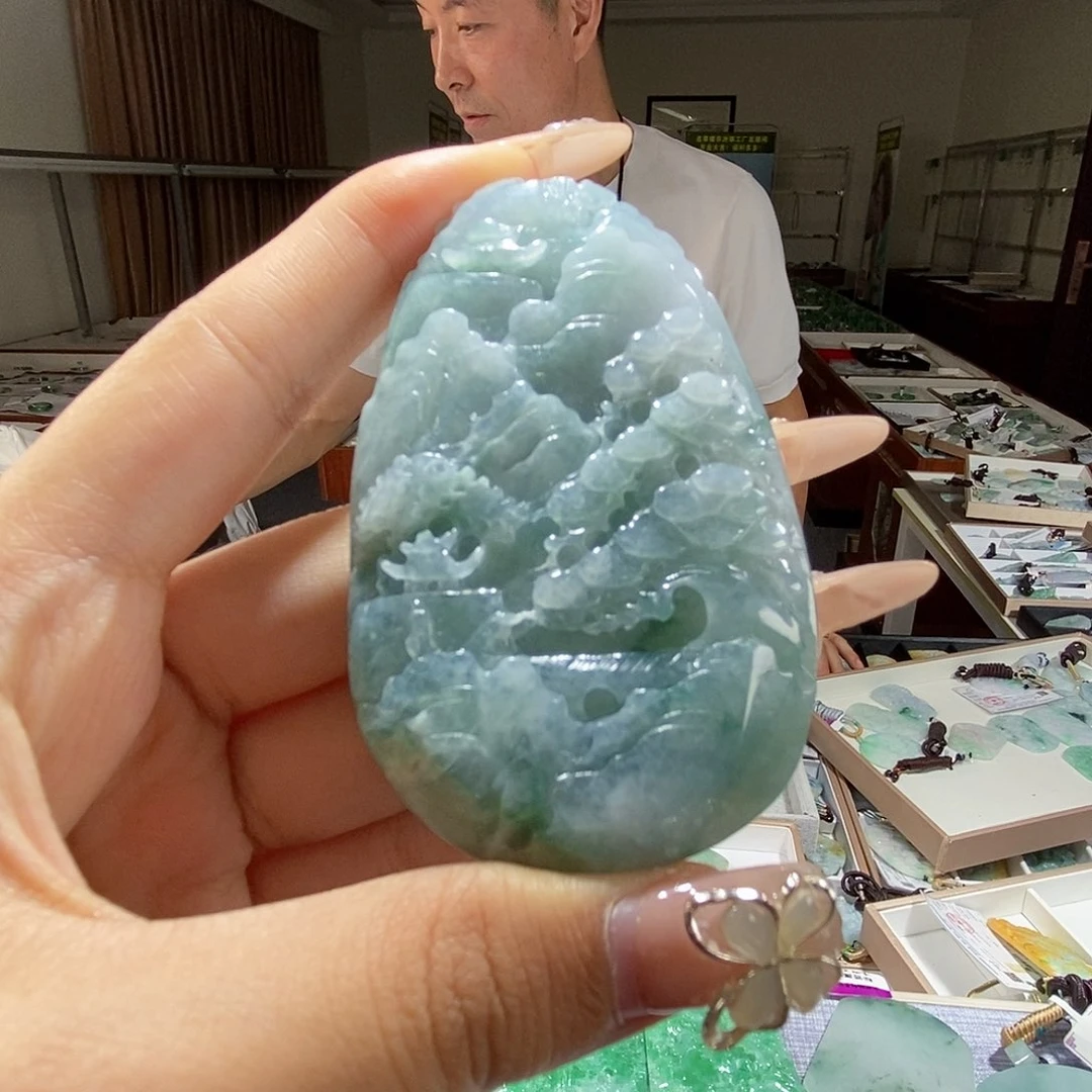 翡翠未镶嵌颈饰翡翠