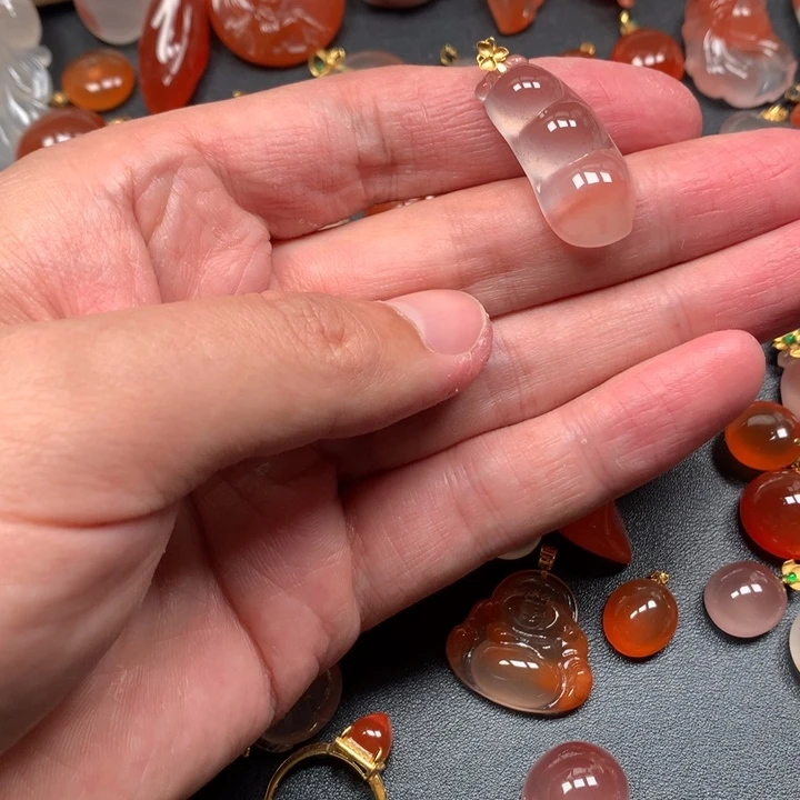 南红玛瑙未镶嵌颈饰