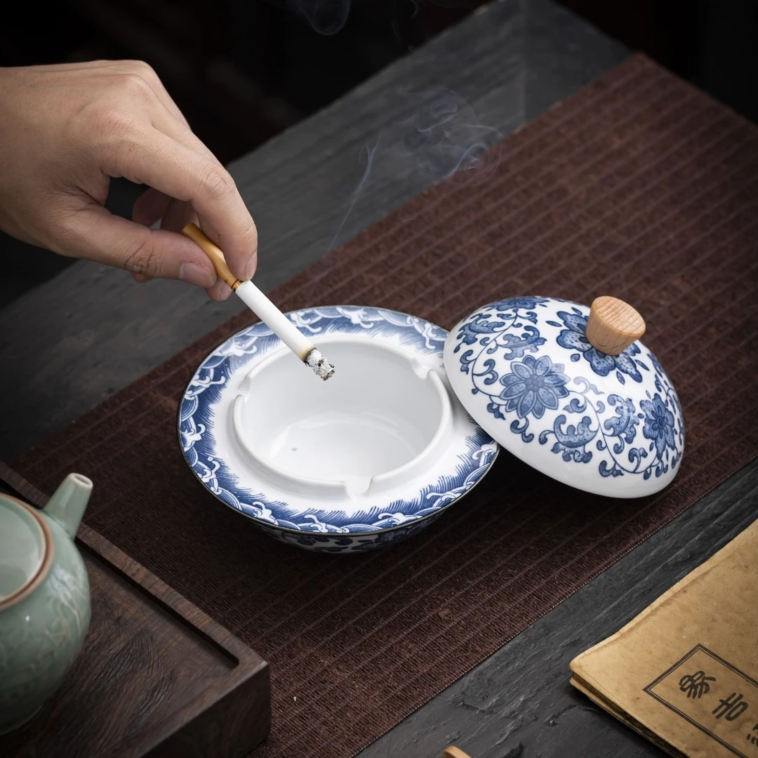 烟灰缸青花瓷防风陶瓷烟缸办公室户外家用茶桌带盖烟蒂头桶防飞灰