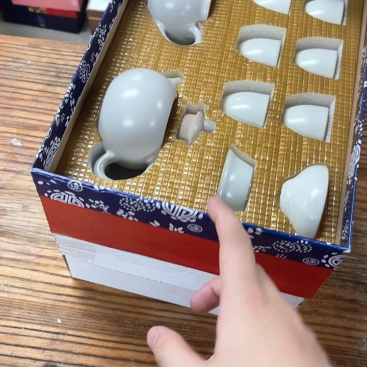孤品茶具套装等。