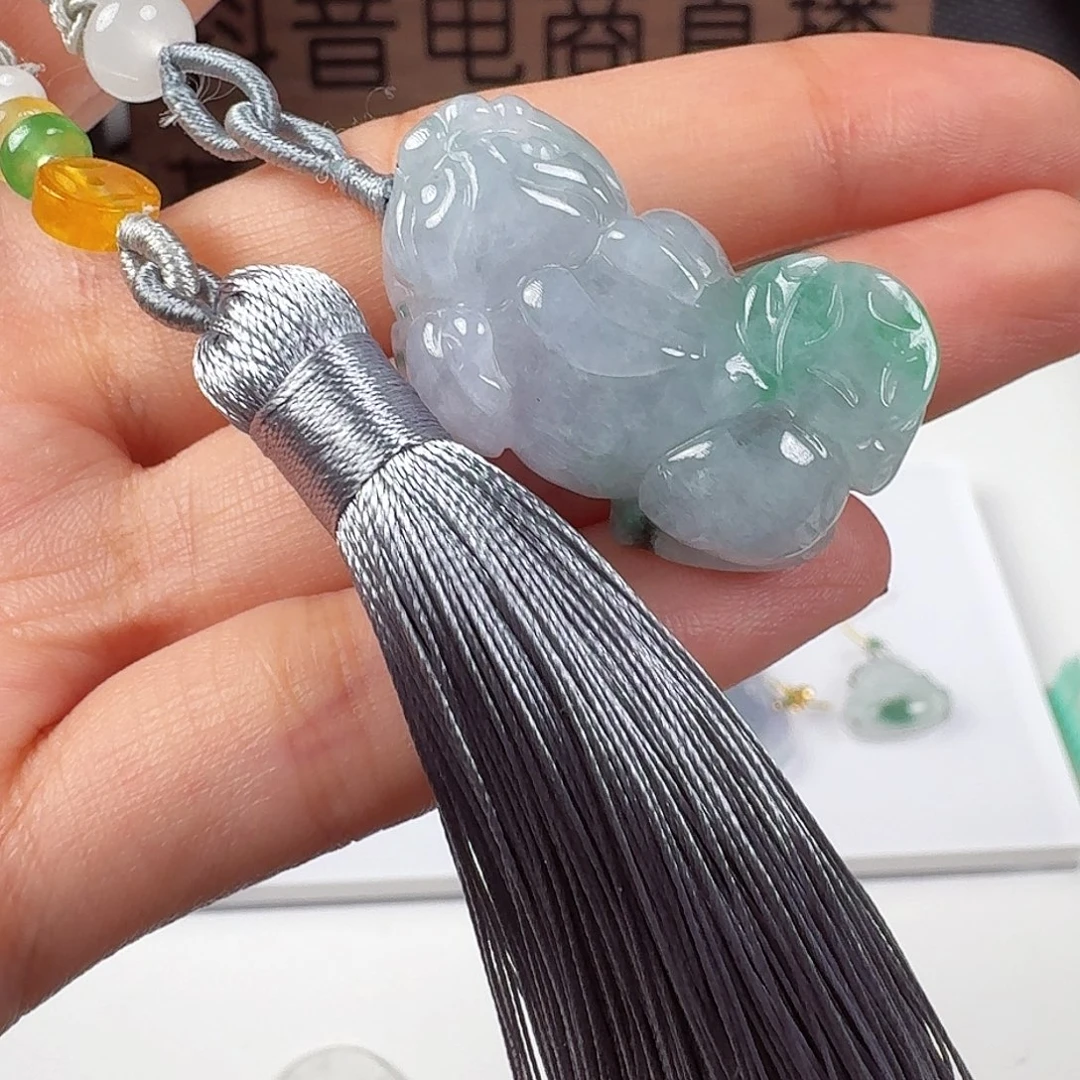 翡翠未镶嵌颈饰11