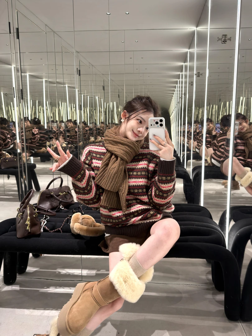 冬季新款复古费尔岛圆领氛围感条纹针织衫毛衣气质休闲短裤套装