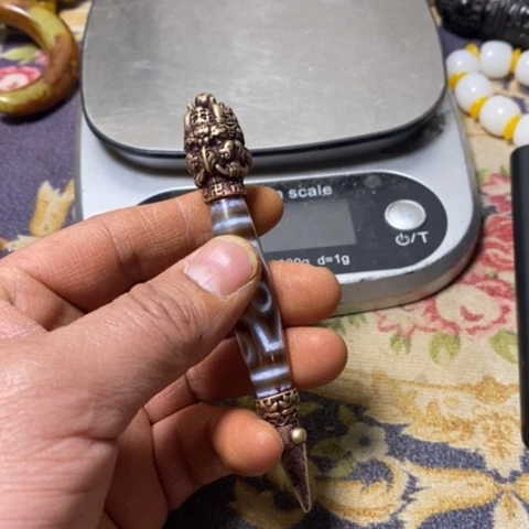 q w er t y ui o p