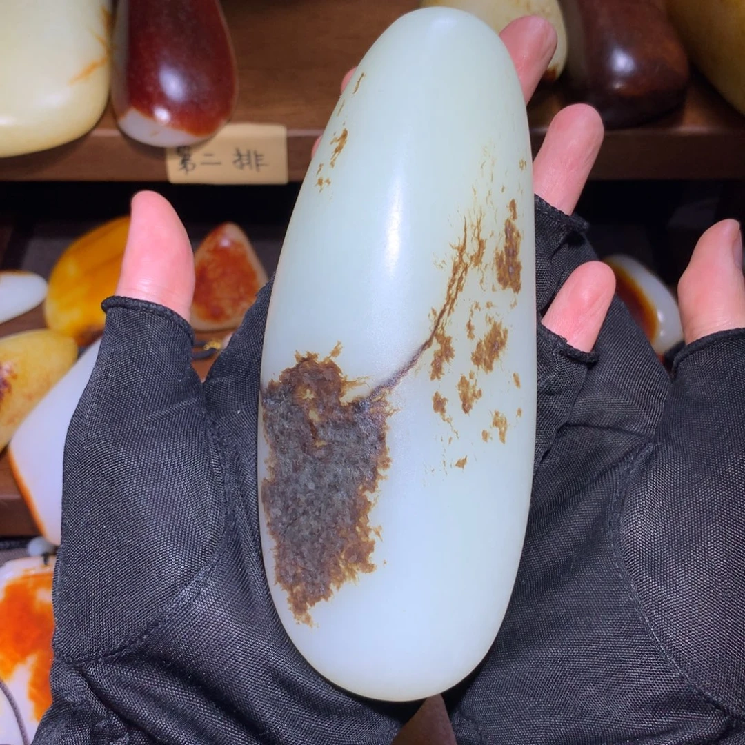 河***亮和田玉未镶嵌颈饰