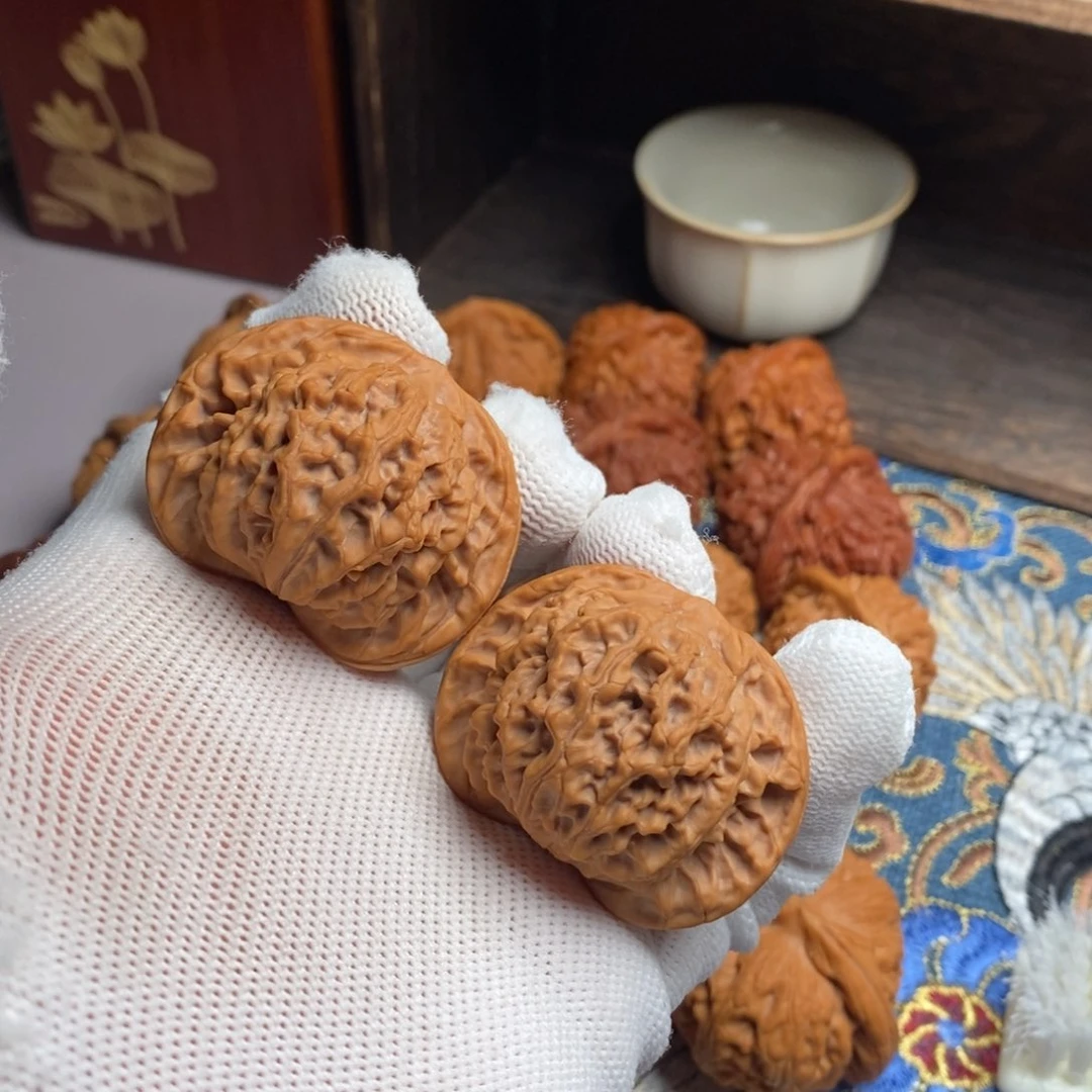 文玩核桃把件43盘龙纹