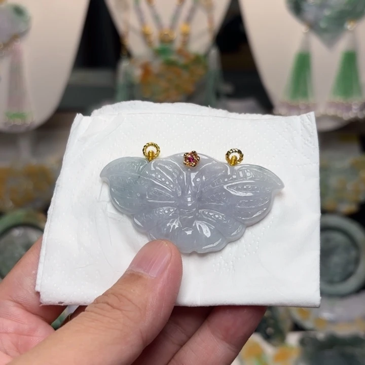 颈饰未镶嵌翡翠吊坠