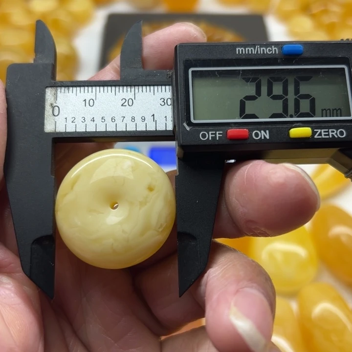 琥珀（矿物珀）未镶嵌裸石