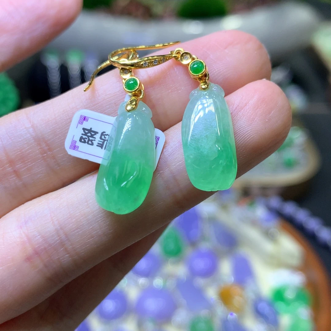 【闪购商品】翡翠颈饰18K金镶嵌翡翠吊坠项链