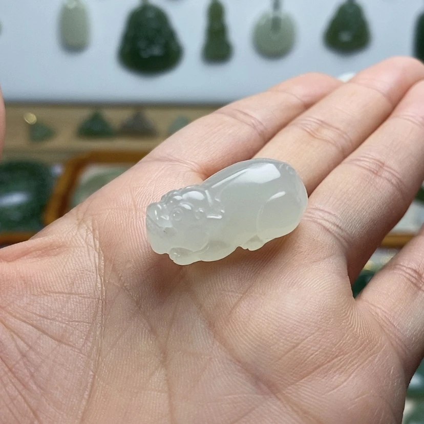 【闪购商品】颈饰未镶嵌和田玉