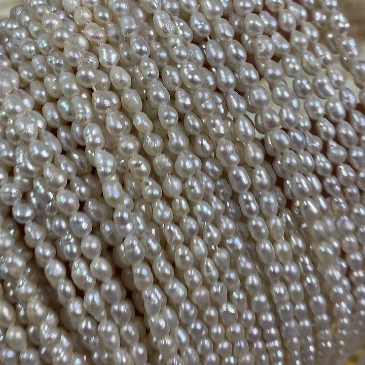 一条4mm左右不规则无核珍珠
