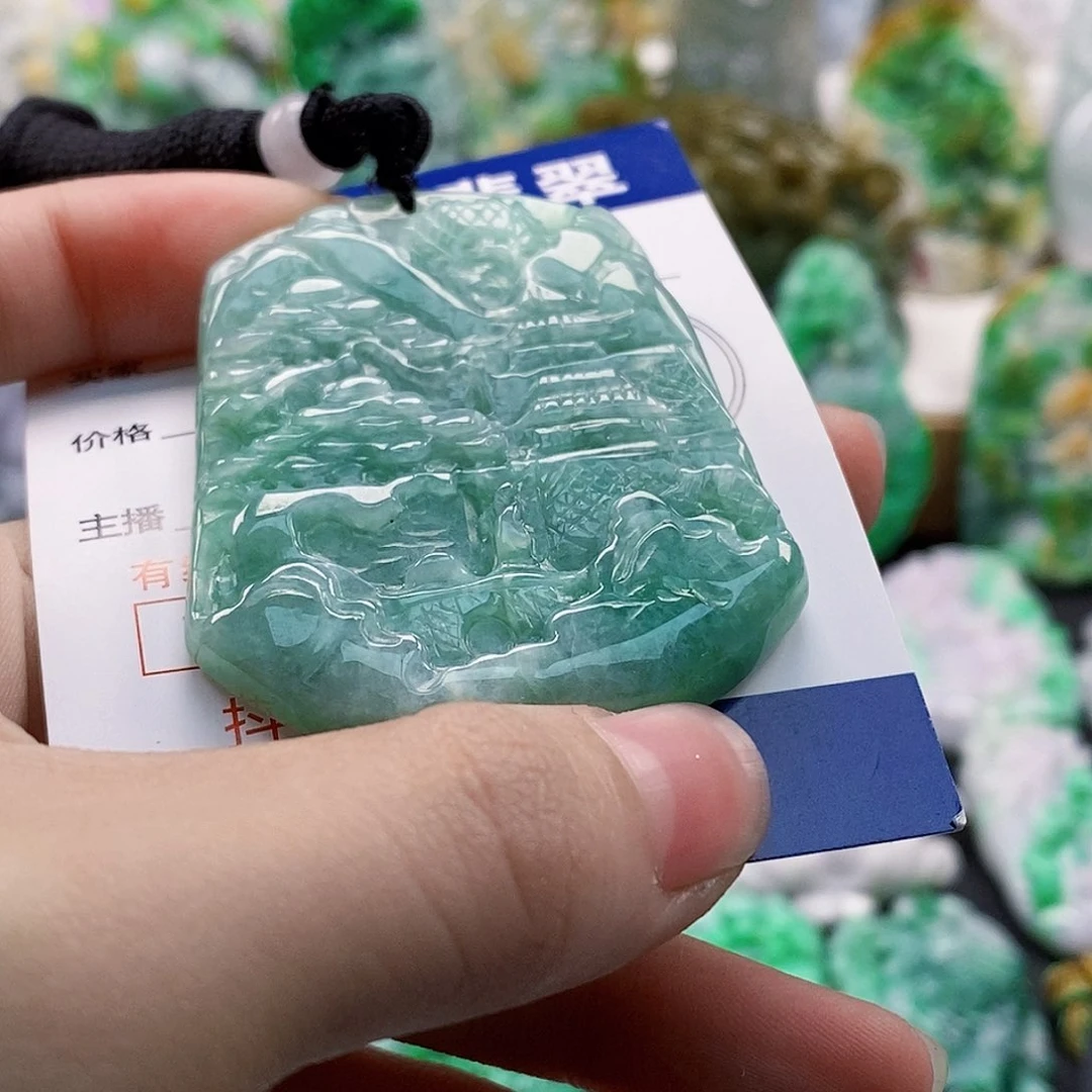 吊坠(不含链)未镶嵌翡翠