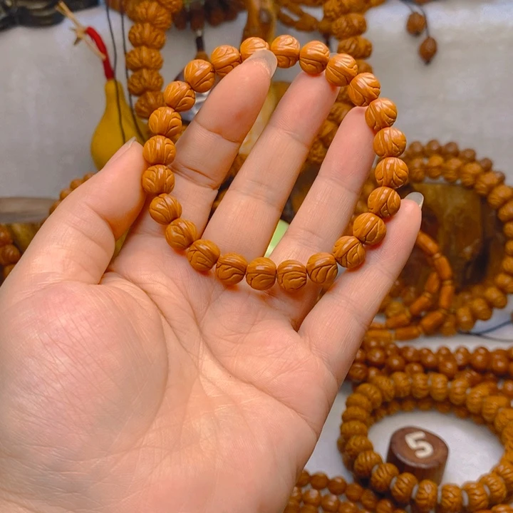 吊坠桃核c****.精品玉龙脊单圈