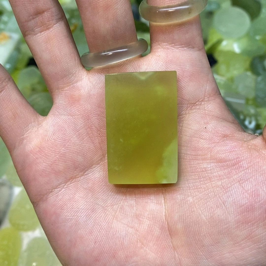 岫玉未镶嵌吊坠(不含链)