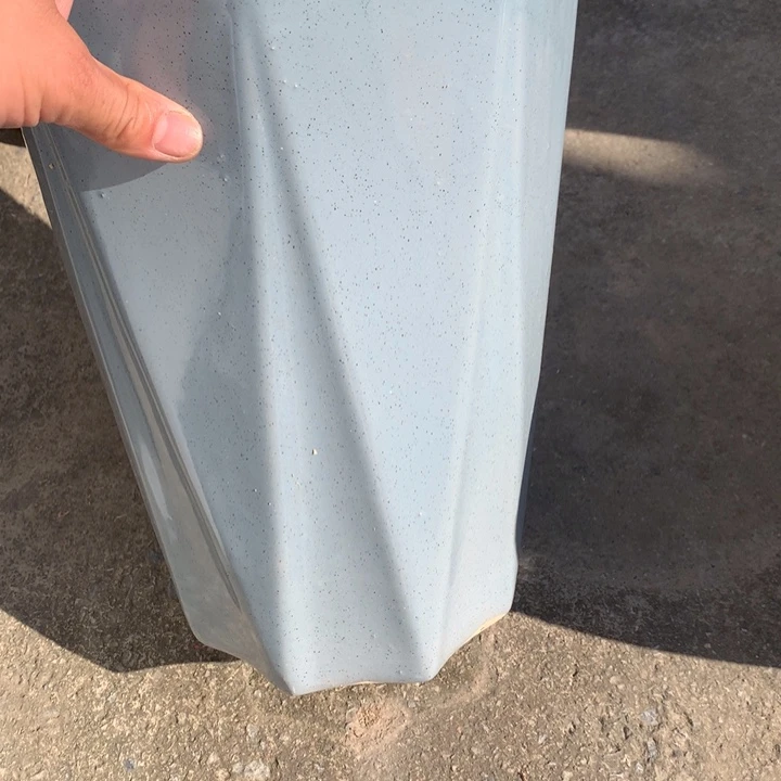 花盆里的小猫咪们都好可爱啊哈哈