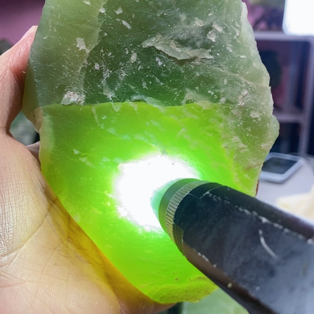 蛇纹石玉未镶嵌岫玉原石蛇纹石玉