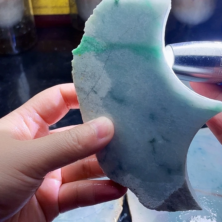 翡翠未镶嵌颈饰毛料42