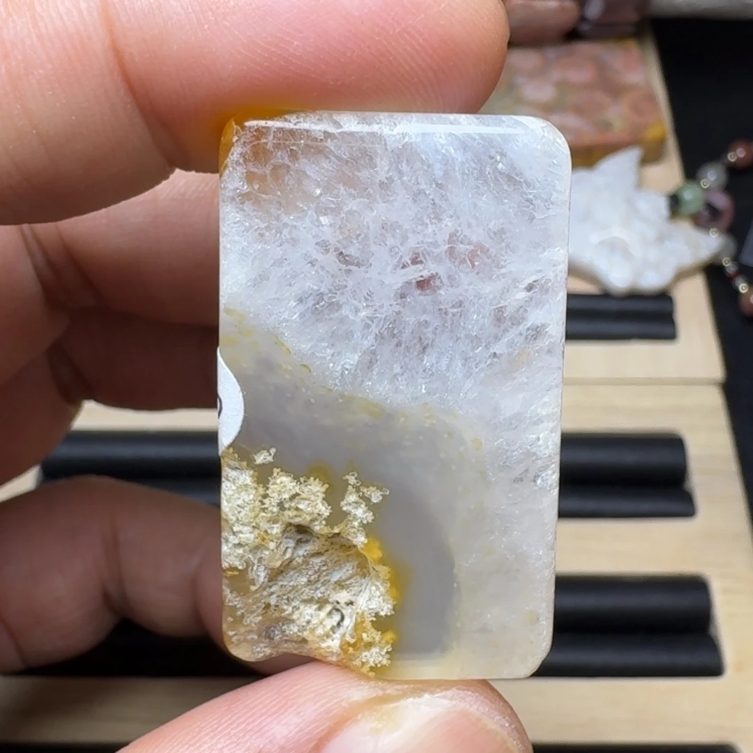 未镶嵌纯天然色有机玉石保真色石英质玉特价无珠无绳