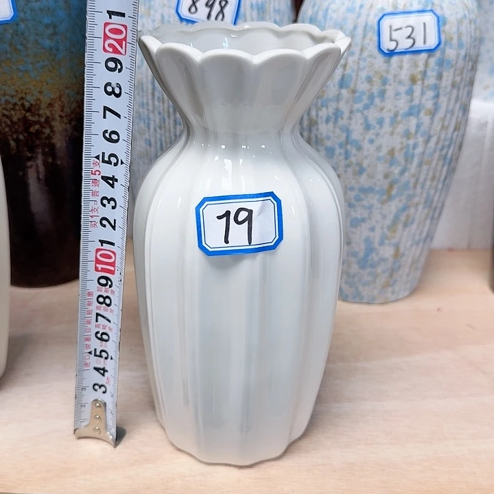 瓶79号亮釉陶瓷高20厘米一个
