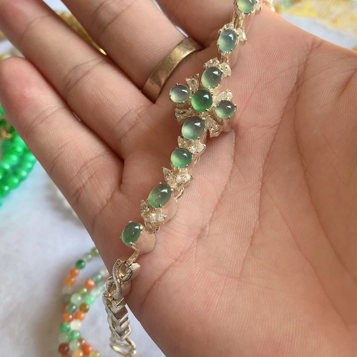 定制翡翠未镶嵌定制翡翠蛋面