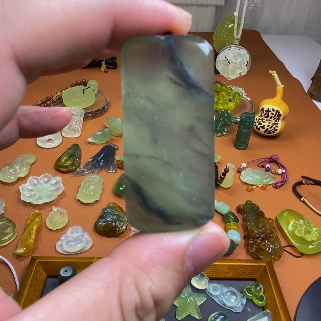 合金蛇纹石玉颈饰