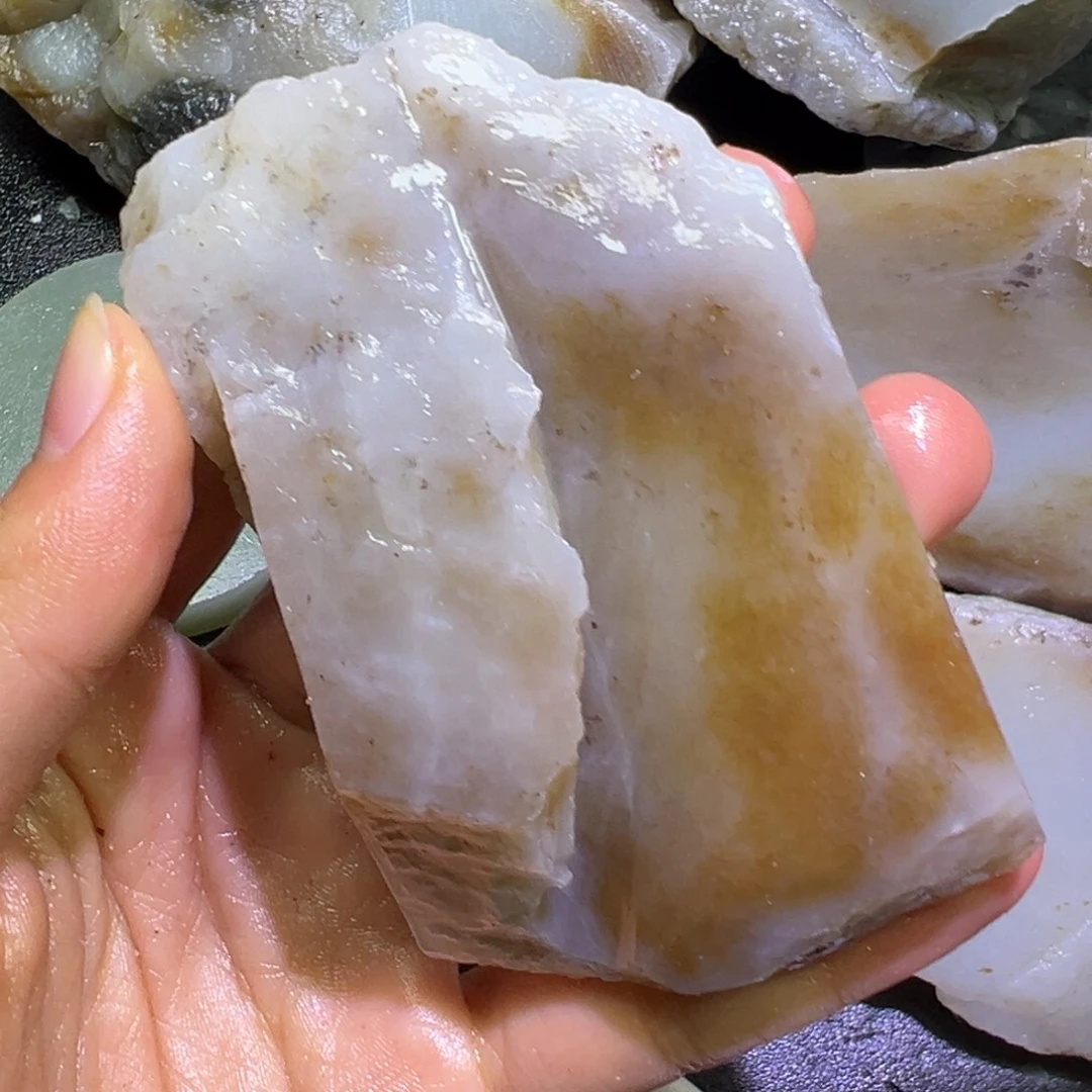 和田玉未镶嵌珠宝半成品