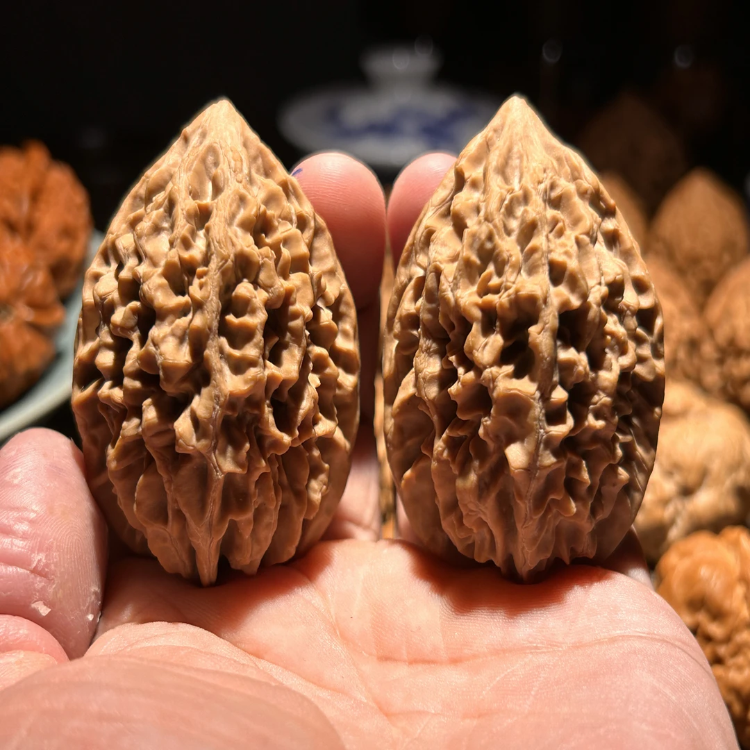 原树招财鼠,树王,主筋四面正,纹路碎而饱满,收藏级,边42肚47高57