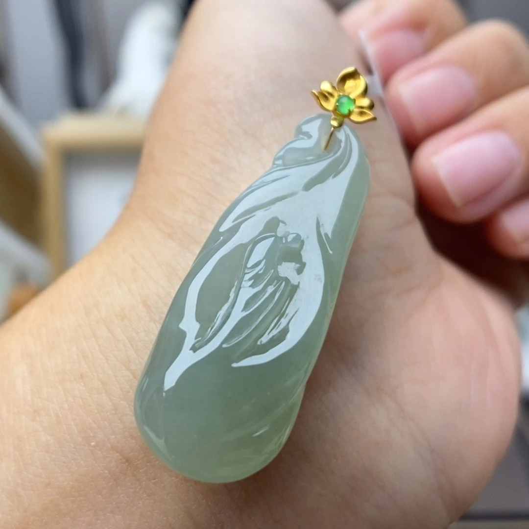 【闪购商品】颈饰18K金镶嵌翡翠28