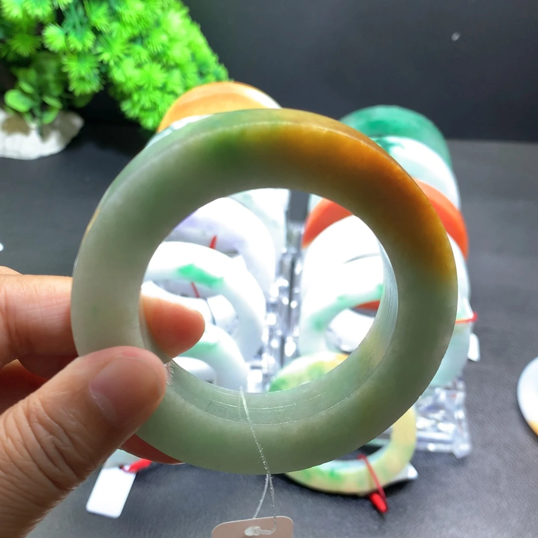 未镶嵌手镯定制翡翠