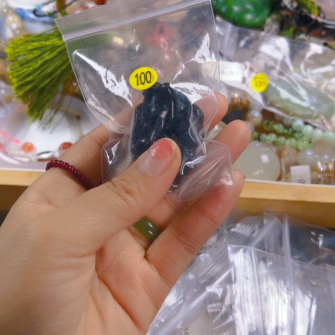 和田玉（糖玉）未镶嵌珠宝半成品吞*0