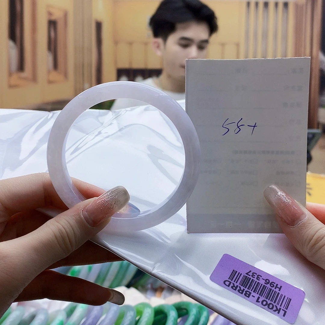 翡翠手镯未镶嵌Yes