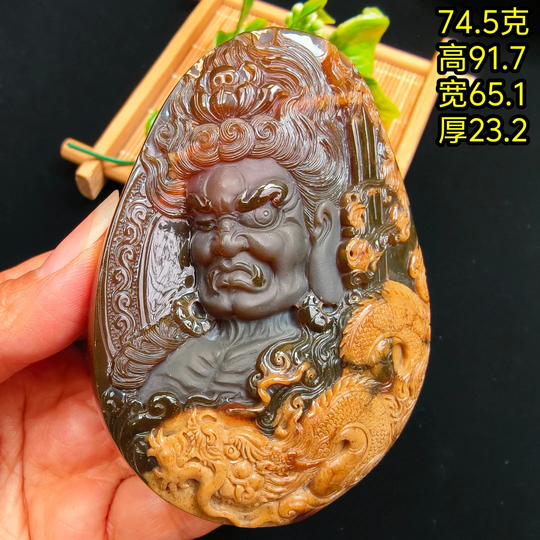 【月光琥珀】74.5克缅甸琥珀根蜜溶洞俏色巧雕不动明王