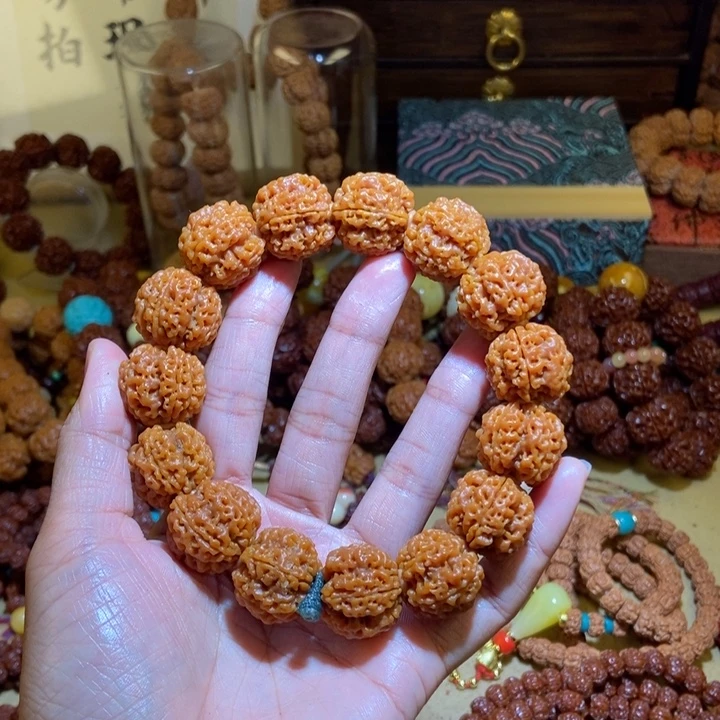 吊坠金刚菩提205半玉化