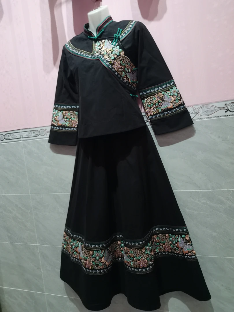 少数民族布依族壮族女士套装