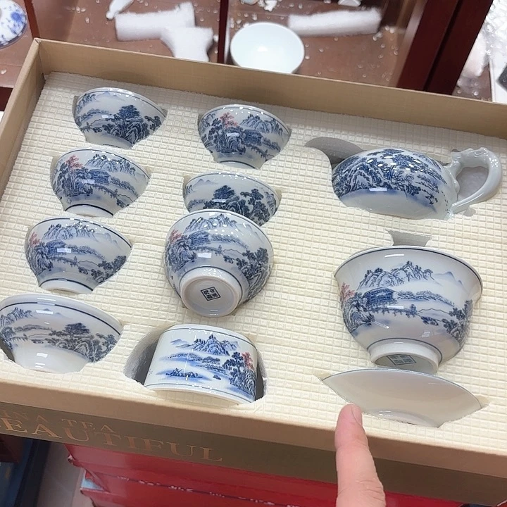 孤品茶具套装等。